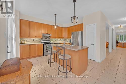 2343 Calloway Drive, Oakville, ON - Indoor Photo Showing Kitchen