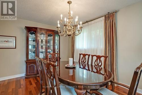 2492 Woburn Crescent, Oakville, ON - Indoor Photo Showing Dining Room