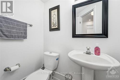 1123 Lichen Avenue, Ottawa, ON - Indoor Photo Showing Bathroom