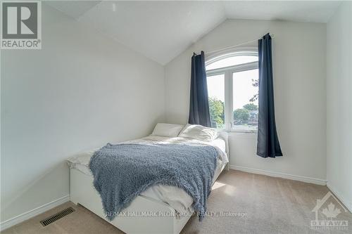 1564 Duplante Avenue, Ottawa, ON - Indoor Photo Showing Bedroom