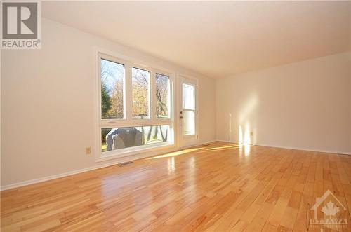 58 Tedwyn Drive, Ottawa, ON - Indoor Photo Showing Other Room