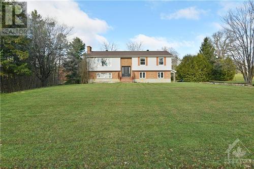 40 Dochart Street, Braeside, ON - Outdoor