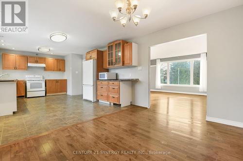 40 Dochart Street, Mcnab/Braeside, ON - Indoor Photo Showing Kitchen