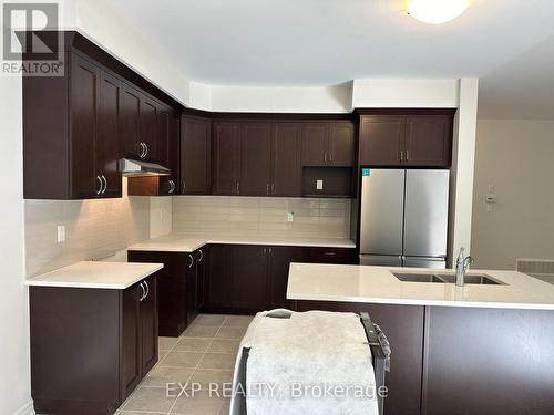 255 Beechwood Forest Lane, Gravenhurst, ON - Indoor Photo Showing Kitchen With Double Sink With Upgraded Kitchen