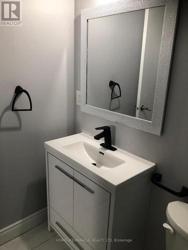 23 Jay Court, Kitchener, ON - Indoor Photo Showing Bathroom