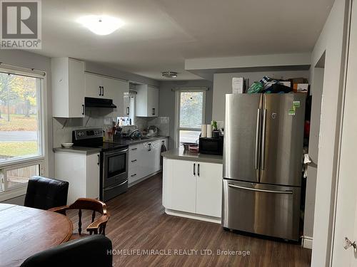 23 Jay Court, Kitchener, ON - Indoor Photo Showing Kitchen