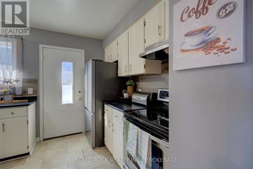 33 Derby Gate Crescent, Kingston (East Of Sir John A. Blvd), ON - Indoor Photo Showing Kitchen