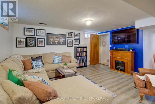 33 Derby Gate Crescent, Kingston (East Of Sir John A. Blvd), ON - Indoor Photo Showing Living Room With Fireplace