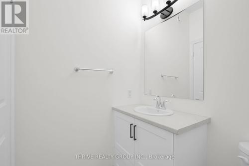 64 Basil Crescent, Middlesex Centre (Ilderton), ON - Indoor Photo Showing Bathroom