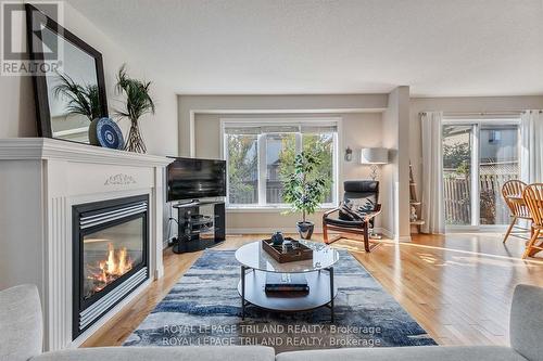 2901 Biddulph Street, London, ON - Indoor Photo Showing Living Room With Fireplace