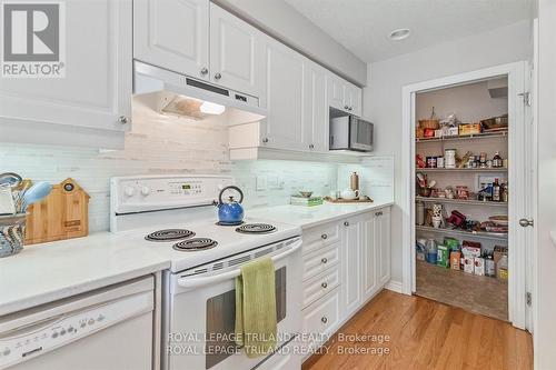 2901 Biddulph Street, London, ON - Indoor Photo Showing Kitchen