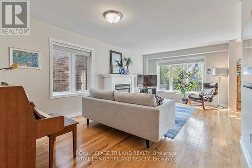 2901 Biddulph Street, London, ON - Indoor Photo Showing Living Room With Fireplace