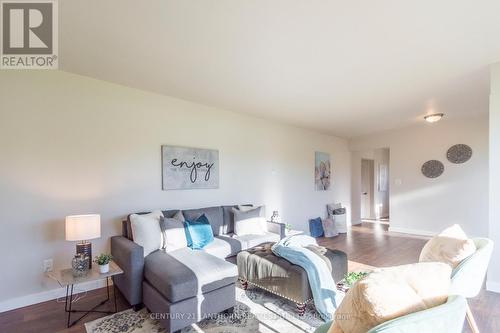 13 Railway Street, Brighton, ON - Indoor Photo Showing Living Room