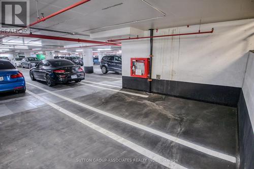 818 - 323 Richmond Street E, Toronto, ON - Indoor Photo Showing Garage