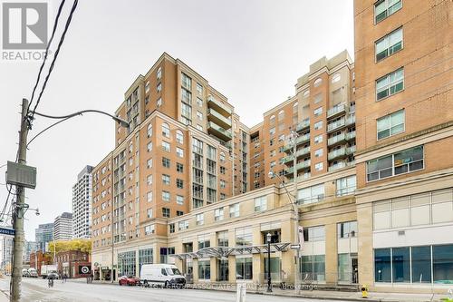 818 - 323 Richmond Street E, Toronto, ON - Outdoor With Balcony With Facade