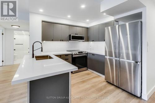 818 - 323 Richmond Street E, Toronto, ON - Indoor Photo Showing Kitchen With Stainless Steel Kitchen With Upgraded Kitchen