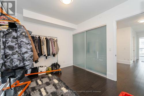 Th05 - 101 Erskine Avenue, Toronto, ON - Indoor