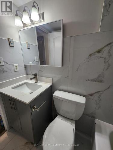 403 - 97 Nonquon Road, Oshawa, ON - Indoor Photo Showing Bathroom