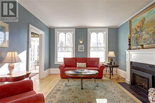 202 King Street E, Brockville, ON - Indoor Photo Showing Living Room With Fireplace