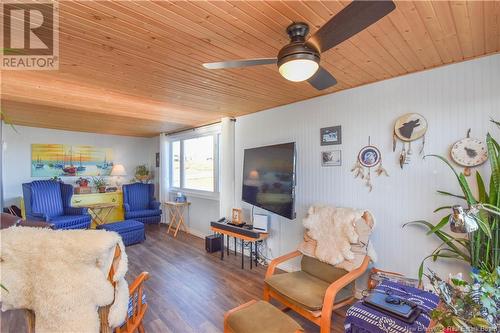 3272 305 Route, Pigeon Hill, NB - Indoor Photo Showing Living Room