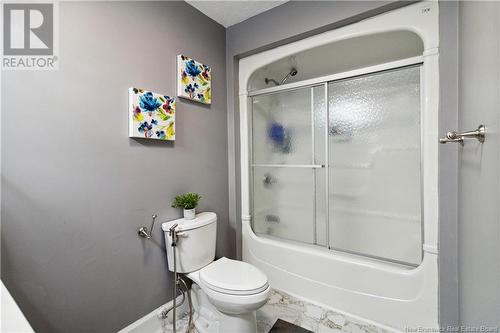 23 Vanessa Court, Riverview, NB - Indoor Photo Showing Bathroom