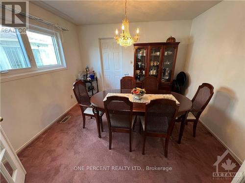 1307 Turner Crescent, Ottawa, ON - Indoor Photo Showing Dining Room