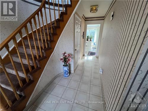 1307 Turner Crescent, Ottawa, ON - Indoor Photo Showing Kitchen With Double Sink