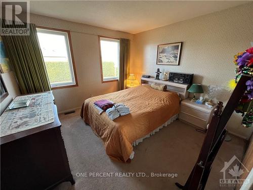 1307 Turner Crescent, Ottawa, ON - Indoor Photo Showing Bathroom