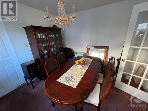 1307 Turner Crescent, Ottawa, ON - Indoor Photo Showing Dining Room