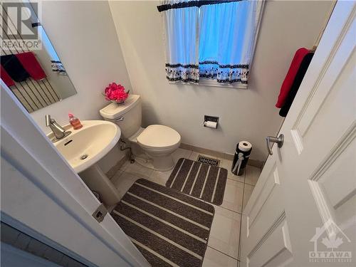 1307 Turner Crescent, Ottawa, ON - Indoor Photo Showing Bathroom