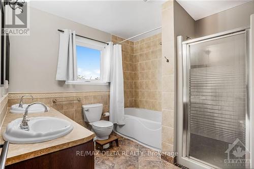 920 County Rd 23 Road, The Nation, ON - Indoor Photo Showing Bathroom