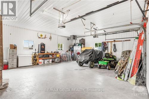 920 County Rd 23 Road, The Nation, ON - Indoor Photo Showing Garage