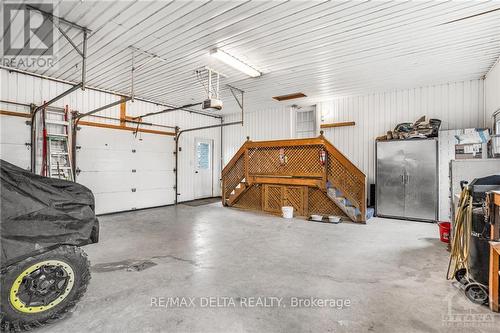 920 County Rd 23 Road, The Nation, ON - Indoor Photo Showing Garage