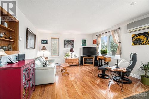 1765 Cabaret Lane, Ottawa, ON - Indoor Photo Showing Living Room