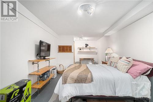 1765 Cabaret Lane, Ottawa, ON - Indoor Photo Showing Bedroom