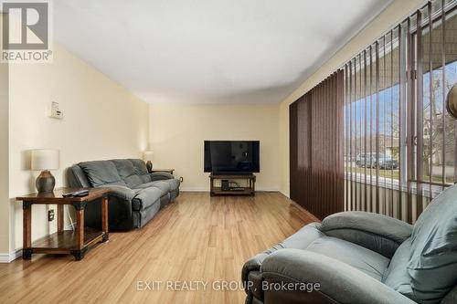 65 Elizabeth Street, Stirling-Rawdon, ON - Indoor Photo Showing Living Room