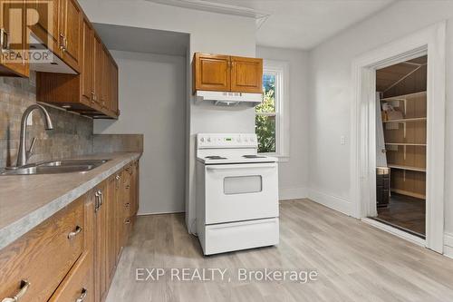 650 Armour Road, Peterborough (Ashburnham), ON - Indoor Photo Showing Kitchen With Double Sink