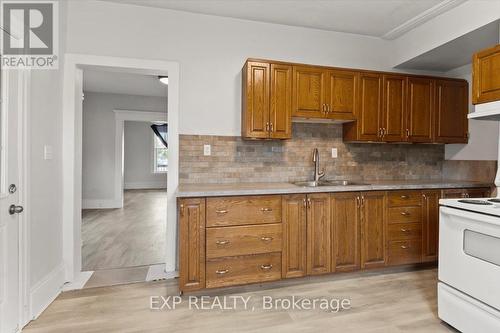 650 Armour Road, Peterborough (Ashburnham), ON - Indoor Photo Showing Kitchen With Double Sink