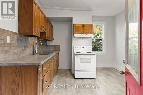 650 Armour Road, Peterborough (Ashburnham), ON - Indoor Photo Showing Kitchen With Double Sink