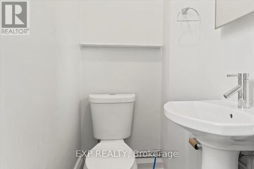 650 Armour Road, Peterborough (Ashburnham), ON - Indoor Photo Showing Bathroom