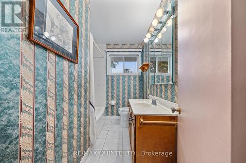 20 Alfred Drive, Belleville, ON - Indoor