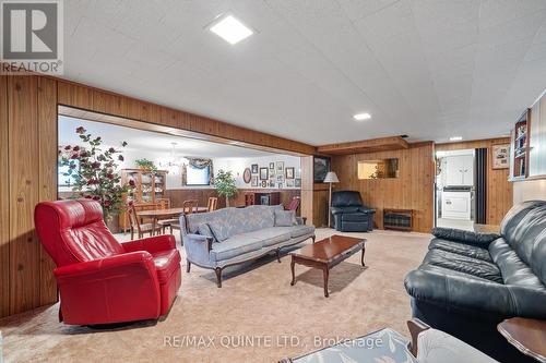 20 Alfred Drive, Belleville, ON - Indoor Photo Showing Living Room