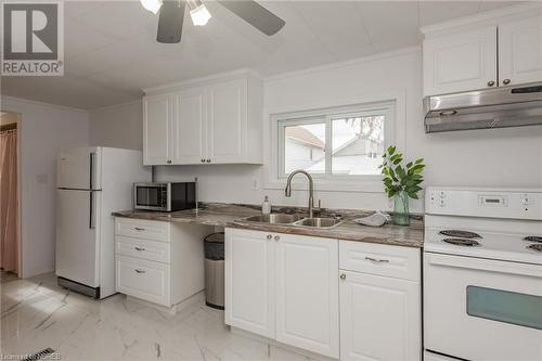 743 Cedar Street, North Bay, ON - Indoor Photo Showing Kitchen With Double Sink