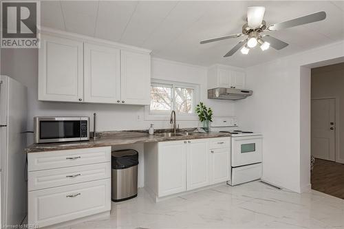 743 Cedar Street, North Bay, ON - Indoor Photo Showing Kitchen With Double Sink