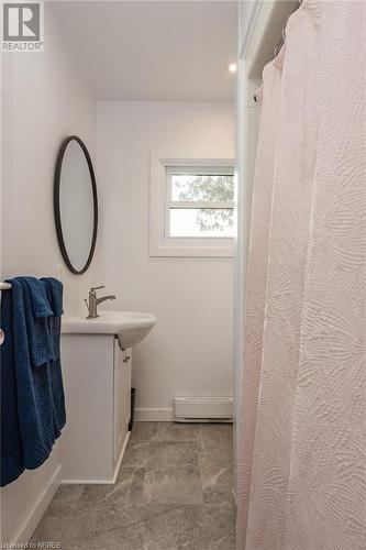 743 Cedar Street, North Bay, ON - Indoor Photo Showing Bathroom