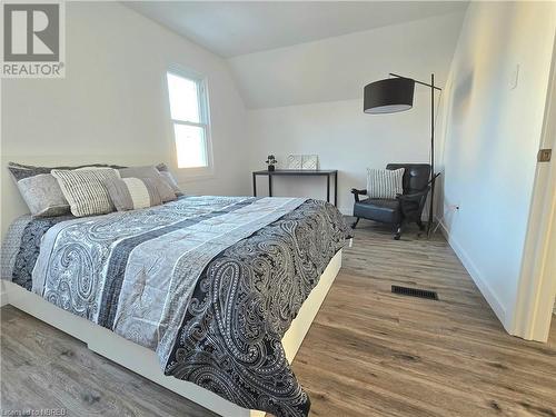 743 Cedar Street, North Bay, ON - Indoor Photo Showing Bedroom