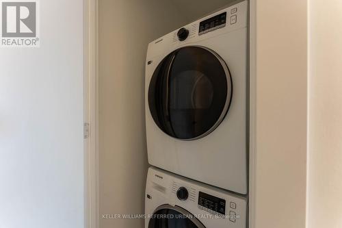 1413 - 195 Mccaul Street, Toronto, ON - Indoor Photo Showing Laundry Room