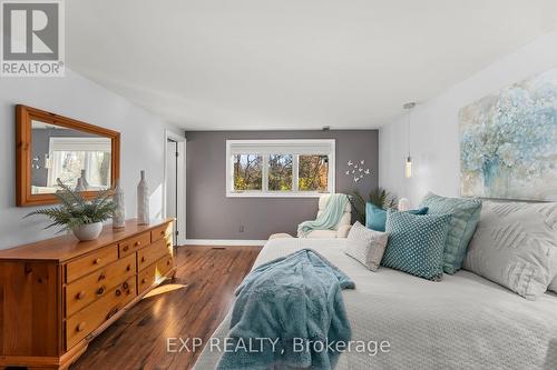 29 May Avenue, East Gwillimbury, ON - Indoor Photo Showing Bedroom