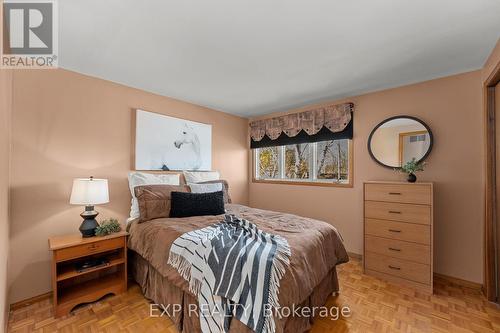 29 May Avenue, East Gwillimbury, ON - Indoor Photo Showing Bedroom