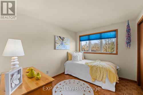 29 May Avenue, East Gwillimbury, ON - Indoor Photo Showing Bedroom